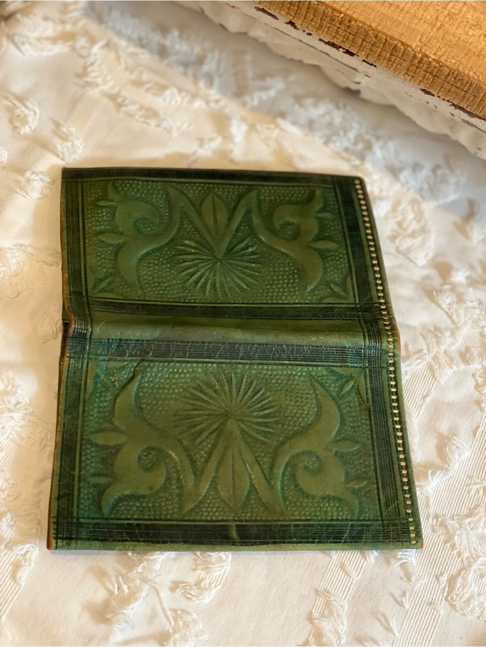 Vintage embossed Green Embossed Leather Wallet